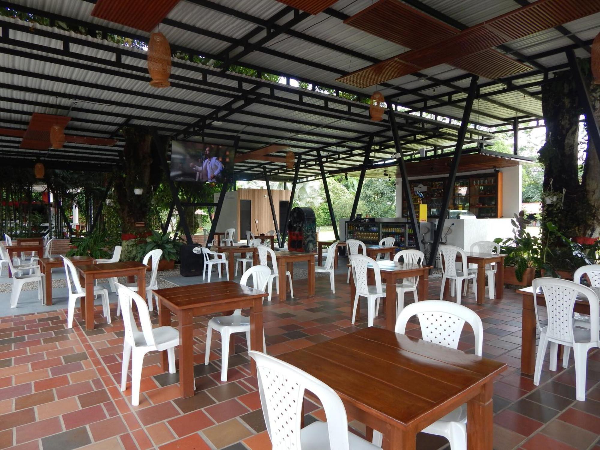 Hotel Campestre Las Palmas Sas Villavicencio Buitenkant foto