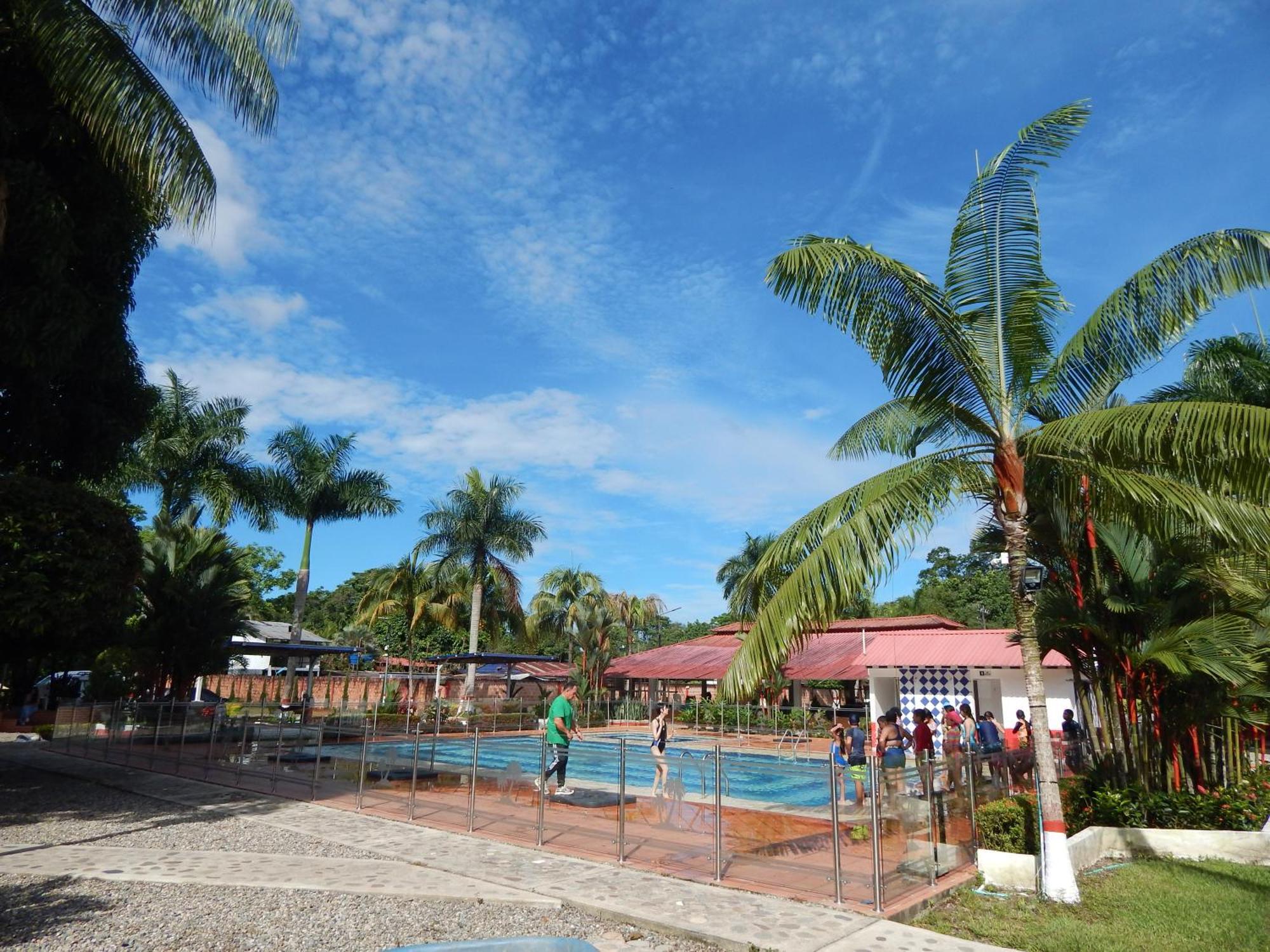 Hotel Campestre Las Palmas Sas Villavicencio Buitenkant foto