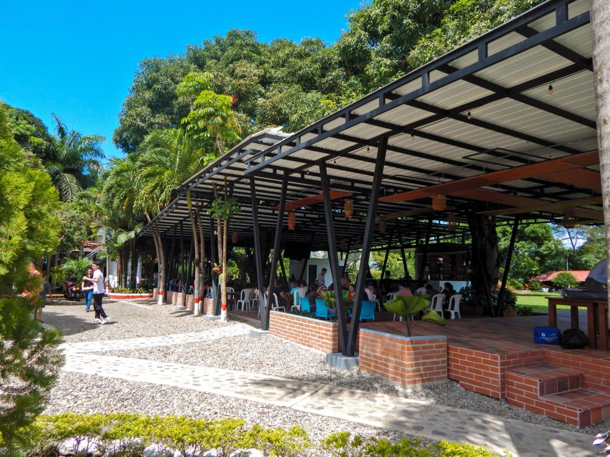 Hotel Campestre Las Palmas Sas Villavicencio Buitenkant foto