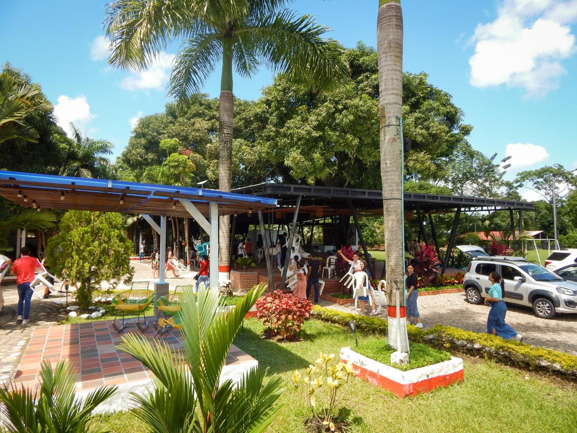 Hotel Campestre Las Palmas Sas Villavicencio Buitenkant foto